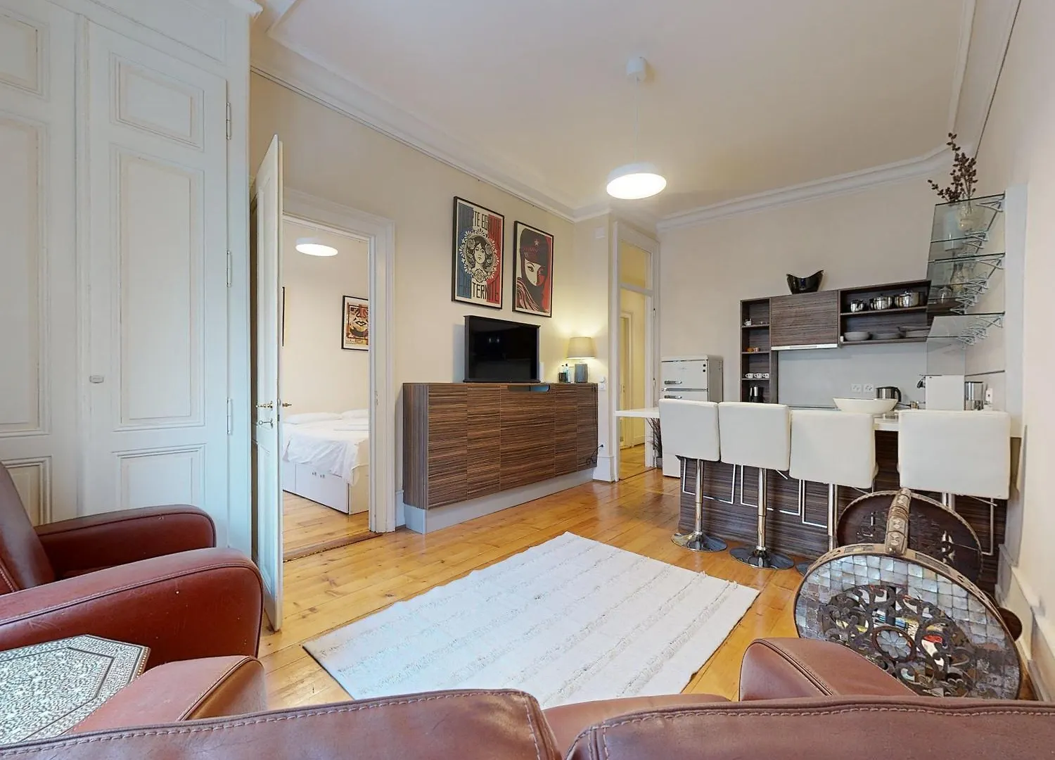 Magnificent Two Bedroom Apartment In A Luxury Building ジュネーブ スイス